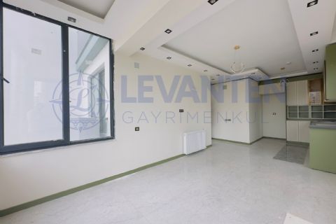 LEVANTENDEN KALİTELİ MALZEME KORİİDORLU BALKONLU 1+1