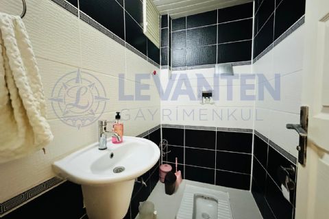 LEVANTENDEN KİTAPSAN ARKASI SOSYETEYE YAKIN 3+1