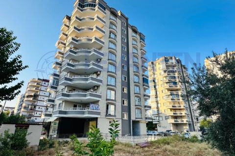 LEVANTENDEN KİTAPSAN ARKASI SOSYETEYE YAKIN 3+1