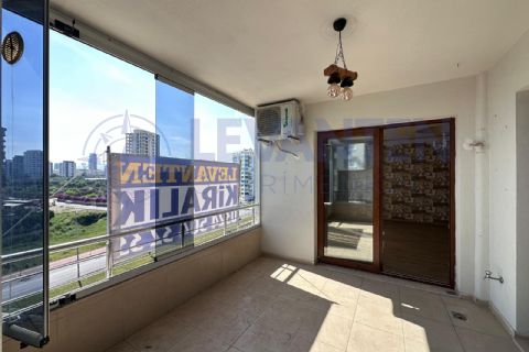 LEVANTENDEN KOMBİ CAM BALKON KLİMA CADDE ÜZERİ HER KAT TEK 3+1