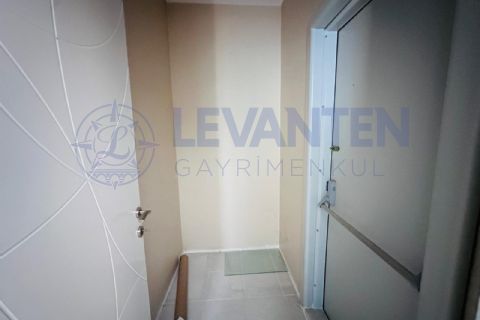 LEVANTENDEN KOMBİ CAM BALKON KLİMA CADDE ÜZERİ HER KAT TEK 3+1