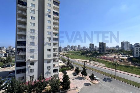 LEVANTENDEN KOMBİ CAM BALKON KLİMA CADDE ÜZERİ HER KAT TEK 3+1