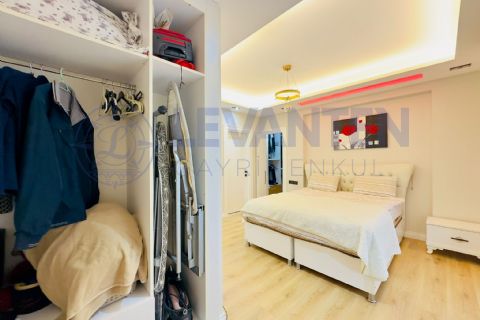 LEVANTENDEN MENDERESTE İÇ MİMAR YAPIMI TEK BLOK HAVUZLU 4+1