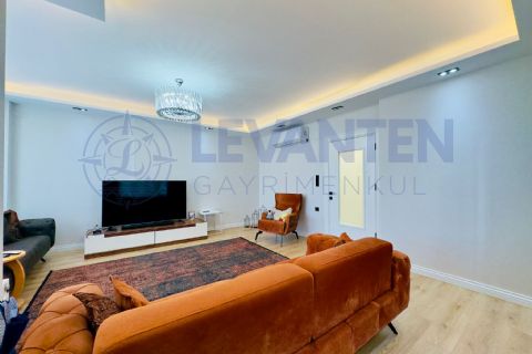 LEVANTENDEN MENDERESTE İÇ MİMAR YAPIMI TEK BLOK HAVUZLU 4+1
