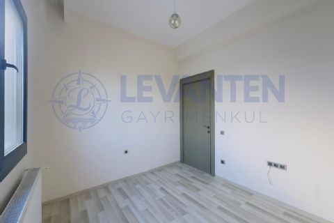LEVANTENDEN MERKEZ MAHDE TEK BLOK CEPHE AÇIK KUYULUK YOLU 2+1