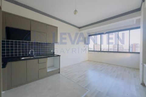 LEVANTENDEN MERKEZ MAHDE TEK BLOK CEPHE AÇIK KUYULUK YOLU 2+1