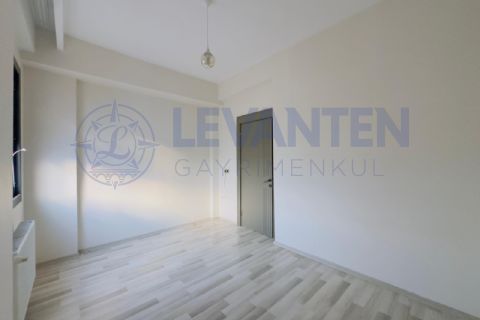 LEVANTENDEN MERKEZ MAHDE TEK BLOK CEPHE AÇIK KUYULUK YOLU 2+1