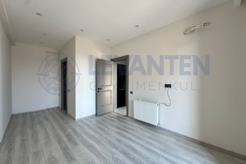 LEVANTENDEN MERKEZİ KONUM HAVUZ KOMBİ 2 BANYO 2+1 GENİŞ