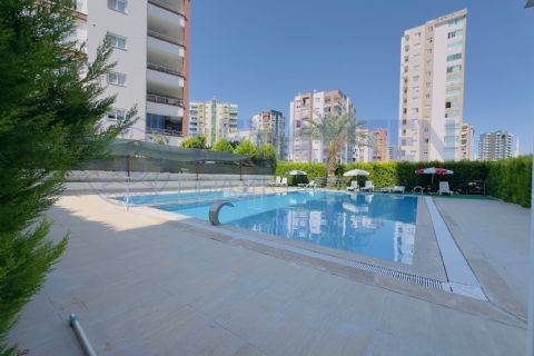 LEVANTENDEN MERKEZİ KONUM SİTE HAVUZ KOMBİ LÜKS 4+1