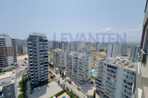 LEVANTENDEN Merkezi Konumda Havuzlu 1+1 Daire - Denize Yakın