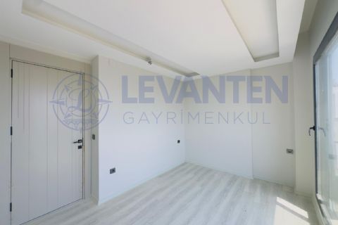 LEVANTENDEN Merkezi Konumda Havuzlu 1+1 Daire - Denize Yakın