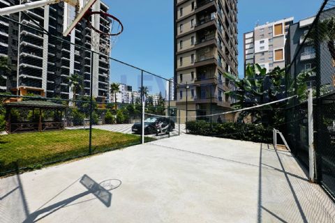 LEVANTENDEN Merkezi Konumda Havuzlu 1+1 Daire - Denize Yakın