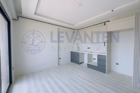 LEVANTENDEN Merkezi Konumda Havuzlu 1+1 Daire - Denize Yakın