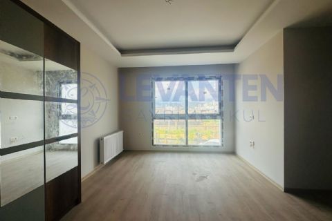 LEVANTEN'DEN MEZİTLİ AKDENİZ MAH SIFIR HAVUZLU 2+1