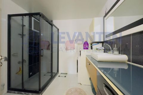 LEVANTENDEN Mezitli Yenimahalle'de CEPHE AÇIK Satılık 3+1 Daire
