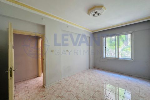 LEVANTENDEN SAHİLE YÜRÜME MESAFESİNDE 3+1