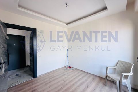 LEVANTEN'DEN SATILIK HAVUZLU 1+1 DAİRE