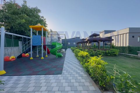 LEVANTENDEN SİTE İÇİ HAVUZLU DUBLEKS FULL EŞYALI ULTRA LÜKS 