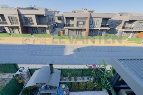 LEVANTENDEN SİTE İÇİ HAVUZLU DUBLEKS FULL EŞYALI ULTRA LÜKS 