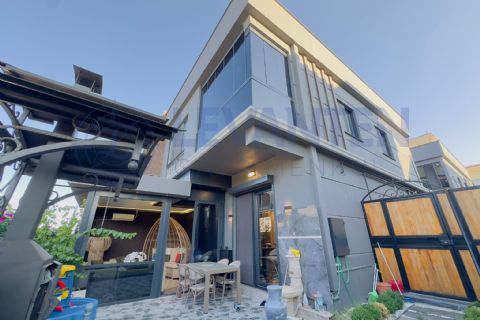 LEVANTENDEN SİTE İÇİ HAVUZLU DUBLEKS FULL EŞYALI ULTRA LÜKS 
