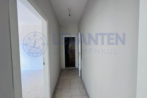 LEVANTENDEN SİTE İÇİ MERKEZİ KONUMDA 3+1