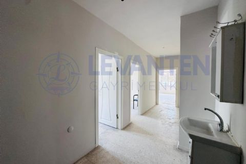 LEVANTENDEN SİTE İÇİ MERKEZİ KONUMDA 3+1