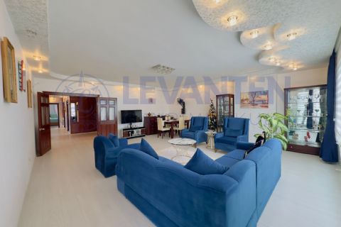 LEVANTENDEN SİTE İÇİ ÖZEL GVNLK DENİZ MANZARALI 4+1