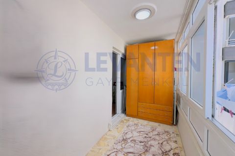 LEVANTEN'DEN SİTE İÇİNDE KOMBİLİ, CAM BALKONLU 3+1 SATILIK DAİRE