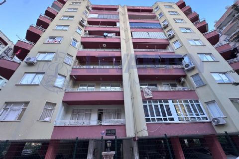 LEVANTENDEN SOLİ CENTER YAKIN İÇİ BAKIMLI 3+1 DAİRE