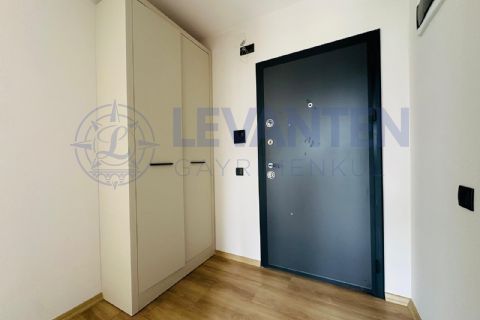 LEVANTENDEN TECE PLAJ CADDESİNDE HAVUZLU SIFIR 1+1