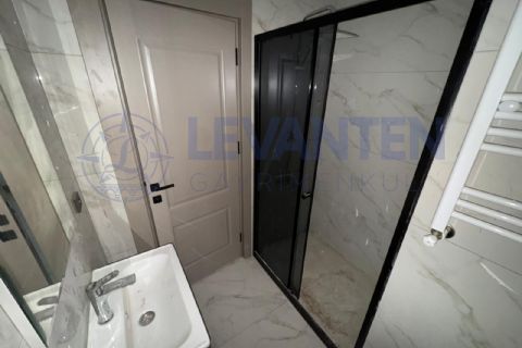 LEVANTEN'DEN TECE'DE DENİZE YAKIN HAVUZLU SIFIR 1+1
