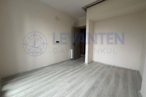 LEVANTEN'DEN TECE'DE DENİZE YAKIN HAVUZLU SIFIR 1+1