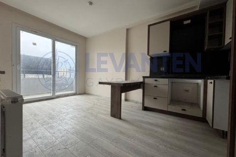 LEVANTEN'DEN TECE'DE DENİZE YAKIN HAVUZLU SIFIR 1+1