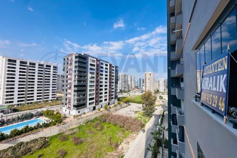 LEVANTENDEN Tece'de Havuzlu Site İçi Eşyalı 1+1 Kiralık Daire