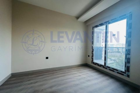 LEVANTENDEN TECEDE SIFIR HAVUZLU DENİZE YAKIN 1+1