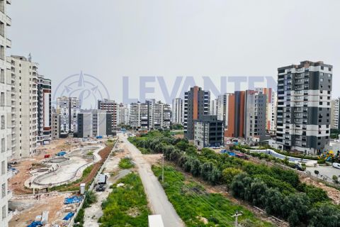LEVANTEN'DEN TEK BLOK CEPHE AÇIK FERAH 3+1