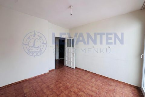 LEVANTEN'DEN TEK BLOK CEPHE AÇIK FERAH 3+1