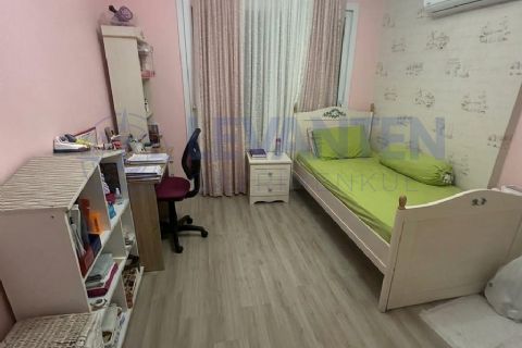 LEVANTENDEN TEK BLOK GENİŞ CAM BALKON KOMBİ 3+1