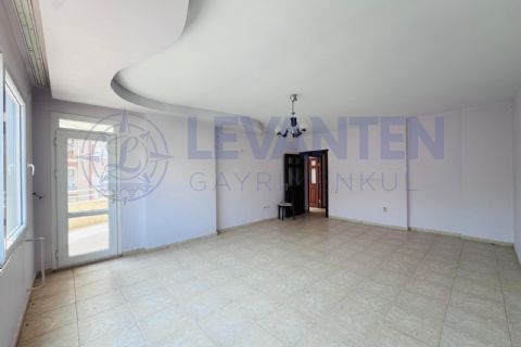 LEVANTENDEN TEK BLOK GENİŞ OTURUM ÇİFT BANYO 3+1 SATILIK