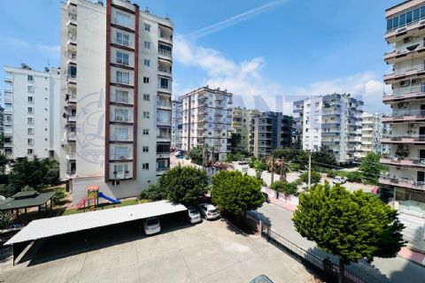LEVANTENDEN TEK BLOK GENİŞ OTURUM ÇİFT BANYO 3+1 SATILIK