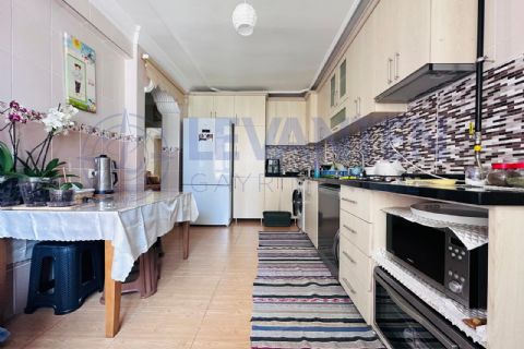 LEVANTENDEN TEK BLOK KONUMU İYİ GENİŞ KOMBİLİ HER KAT TEK 3+1