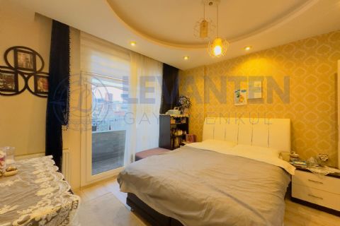 LEVANTEN'DEN TEK BLOK OTOPARK KOMBİ ULAŞIMI KOLAY FERAH 3+1