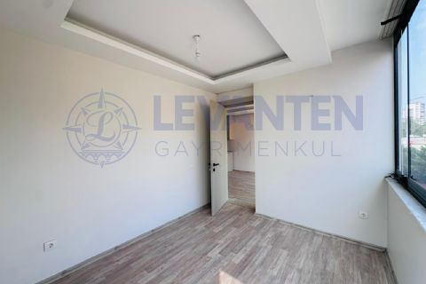 LEVANTENDEN TEK BLOK SOLİ CENTERA YAAKIN 2+1