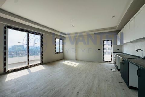 LEVANTENDEN TÖMÜKTE DENİZE YÜRÜME MESAFESİNDE AQUA HAVUZLU 2+1