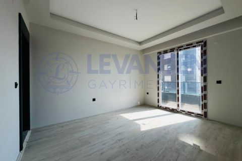 LEVANTENDEN TÖMÜKTE DENİZE YÜRÜME MESAFESİNDE AQUA HAVUZLU 2+1