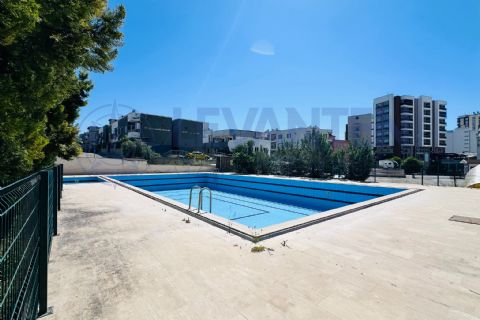 LEVANTENDEN ÜNİVERSİTE CD YOLA SIFIR CEPHELERİ AÇIK 1+1 HAVUZLU