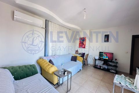 LEVANTENDEN ÜNİVERSİTE CD YOLA SIFIR CEPHELERİ AÇIK 1+1 HAVUZLU