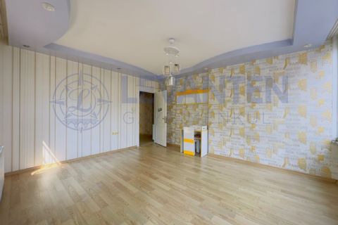 LEVANTENDEN YENİŞEHİR HÜRRİYETTE KOMBİ CAM BALKON HER KAT TEK GENİŞ 3+1