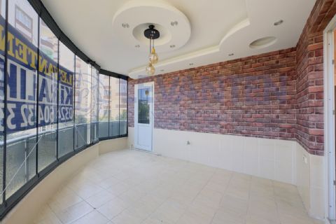 LEVANTENDEN YENİŞEHİR HÜRRİYETTE KOMBİ CAM BALKON HER KAT TEK GENİŞ 3+1