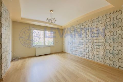 LEVANTENDEN YENİŞEHİR HÜRRİYETTE KOMBİ CAM BALKON HER KAT TEK GENİŞ 3+1